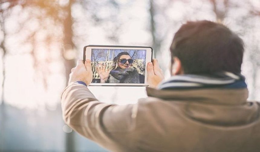 Uzak mesafe ilişkiyi canlı tutma yolları