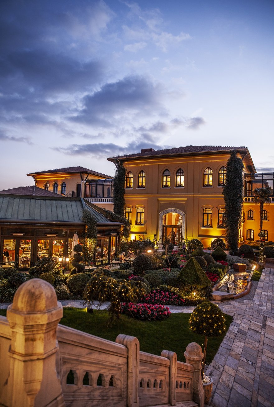1574080943-four-seasons-hotel-sultanahmet.jpg