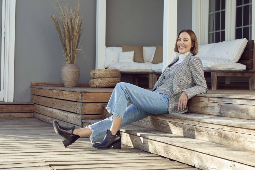 1576478435-meryem-uzerli-2.jpg