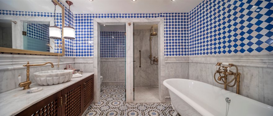 1578032679-hurrem-sultan-mansion-bathroom-hi-1.jpg