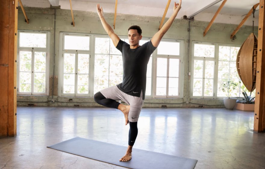 1585059813-nike-activities-health-yoga-01-original.jpg