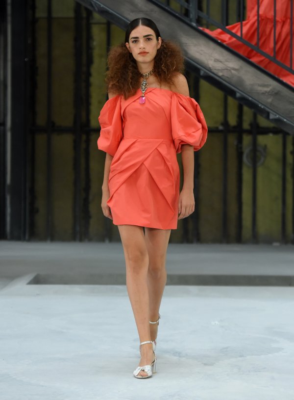1602522622-tuvanamvanilla-ss2021-27.jpg