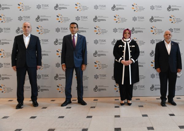 1602754011-ergunatalay-ozgurburakakkol-zehrazumrutselcuk-mahmutarslan-001.jpg