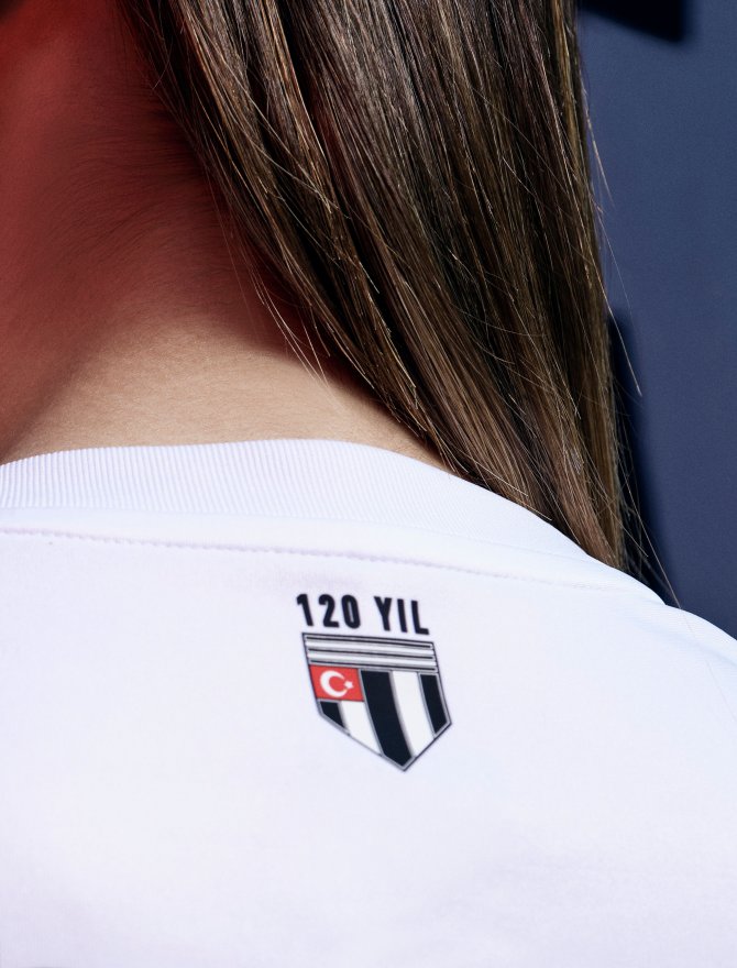 1656600575-adidas-bjk-2620-copy.jpg