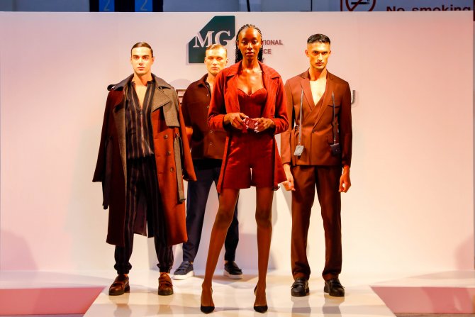 1667290326-mg-ee-dubai1-defile6-1.jpg