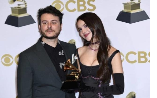 64-grammy-odulleri-muhtesem-bir-torenle-14841057-3848-m.jpg