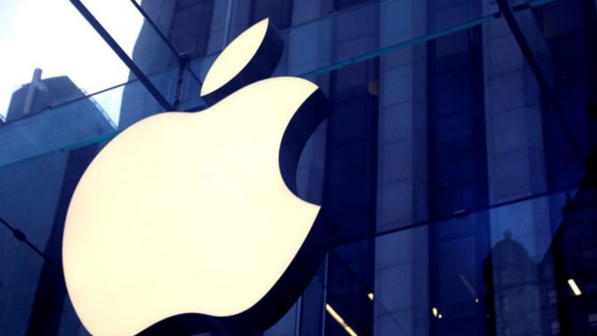 apple-woman-tv.jpeg