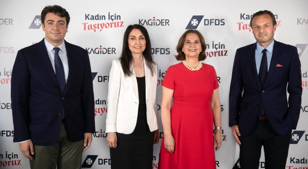 fuat-pamukcu-melek-yildiz-emine-erdem-lars-hoffmann.jpg