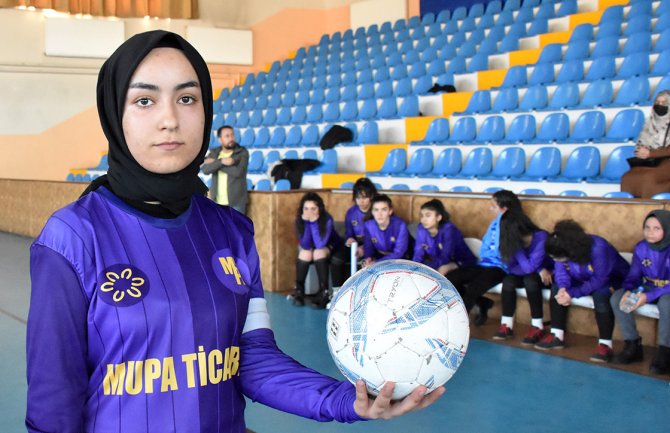 futsal-2.jpg