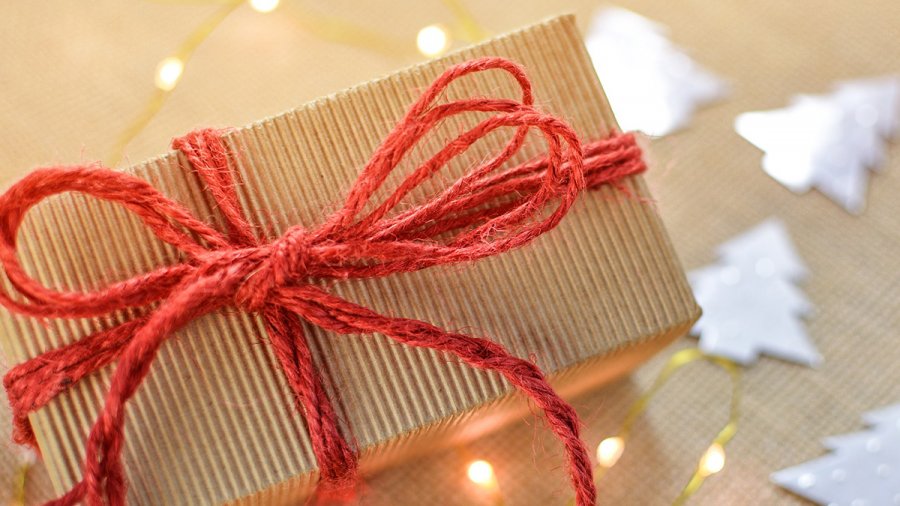 gift-2934858-1920-1.jpg