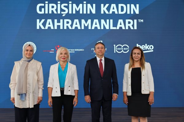 soldansaga-umraniyebekobayiiyetkilisihayriyetan-kadin-girisimciler-kurulu-baskani-nurten-ozturk-kkoc-holding-dayanikli-tuketim-grubu-baskani-fatih-kemal-ebiclioglu-elazigbekobayiiyetkilisizuhalacereren.JPG