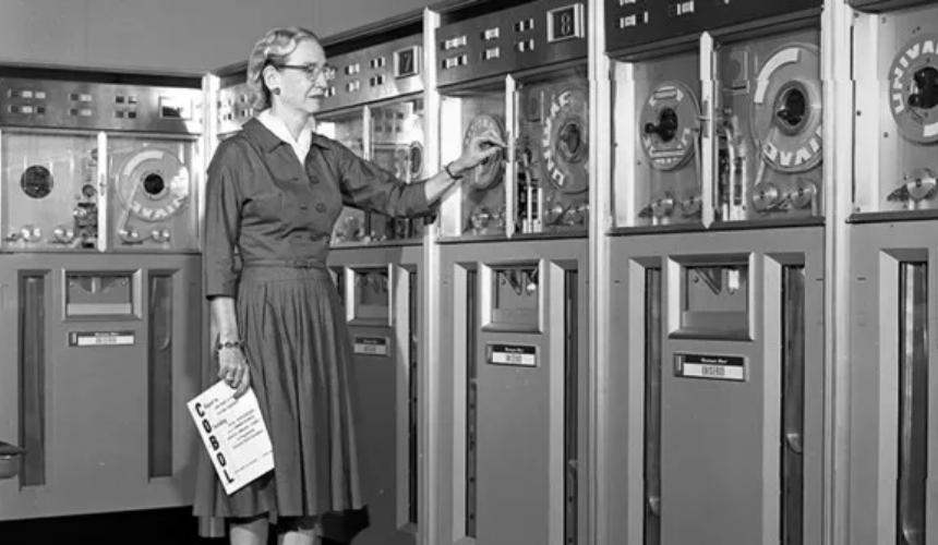 Birinci Bilgisayar Mühendisi Grace Hopper